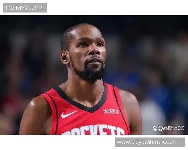 杜兰特称抢下18个前场板是取胜关键强调进攻回合的重要性 杜兰特称抢下18个前场板是取胜关键强调进攻回合的重要性