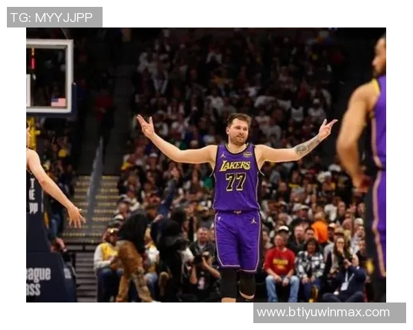 东契奇表现起伏不定25投仅7中仍砍下29分但失误频繁影响球队表现 东契奇表现起伏不定25投仅7中仍砍下29分但失误频繁影响球队表现