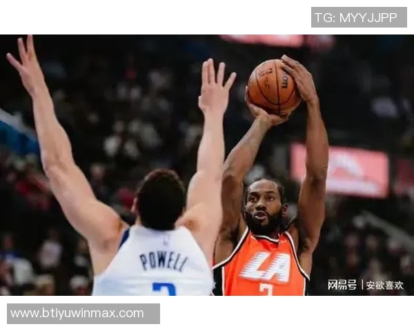 快船半场落后绿军8分小卡表现平平科林斯和怀特联手发力助球队争胜