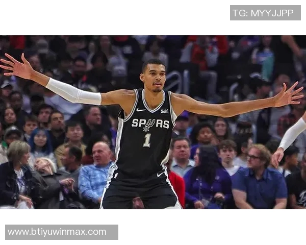 SGA本季两度封盖文班亚马成为历史上第四位多次阻挡他的球员