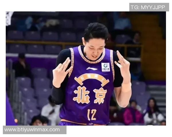 沈梓捷复出后再次崴脚记者称脚踝问题不严重未去医院检查